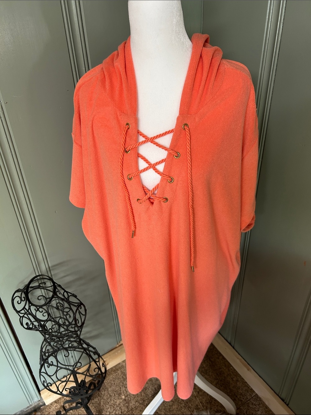 Time and Tru Coral Hooded Swim Coverup with Lace-Up Front - Picture 4 of 4